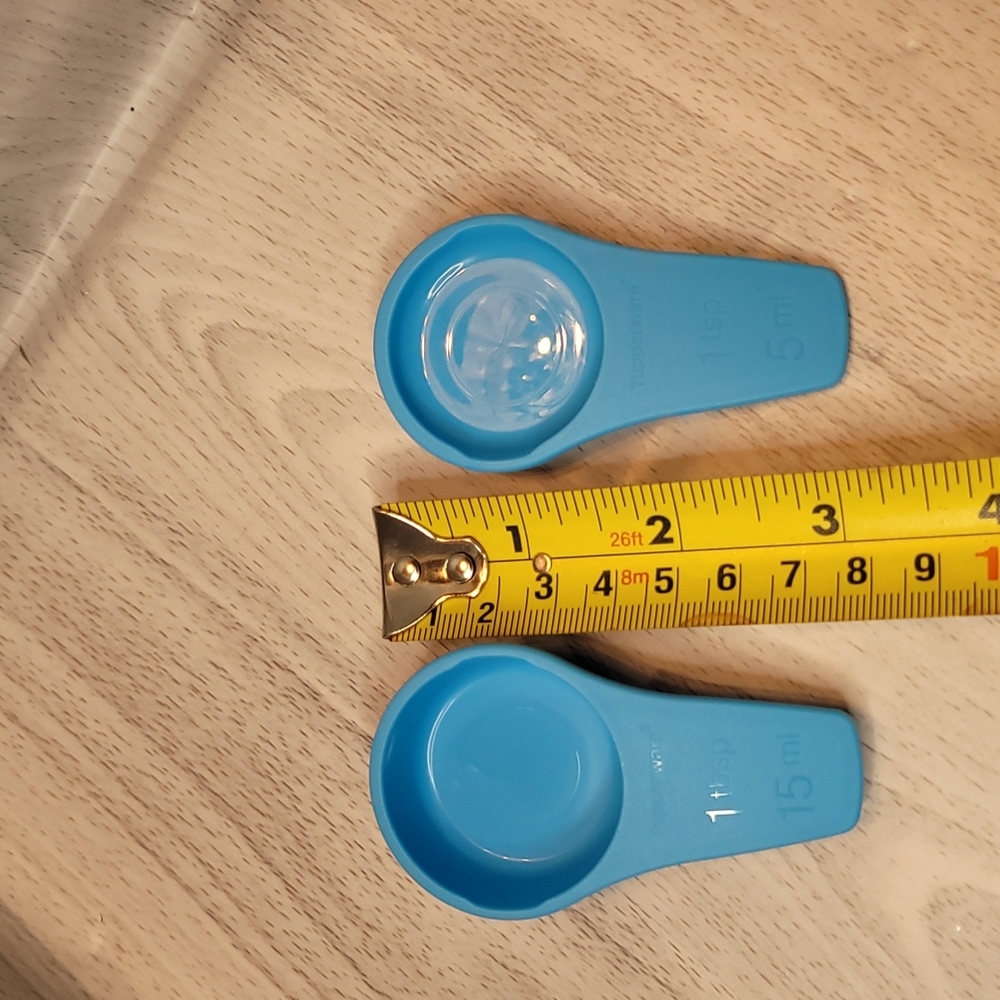 Tupperware Magnetic Measuring spoons - Picture 4 of 4